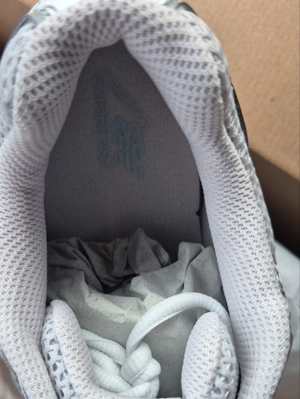 New Balance Women's Mesh Running Sneaker in Light Gray & Pale Blue - Picture 4 of 10